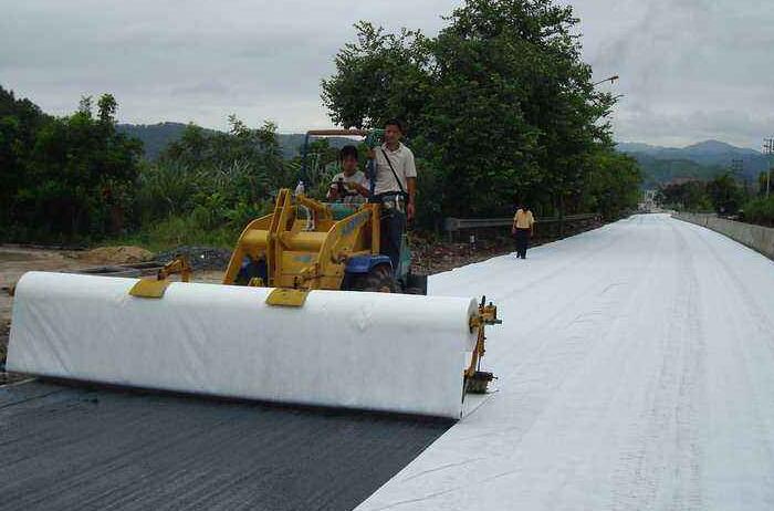 用在道路建設上的非織造布土工布